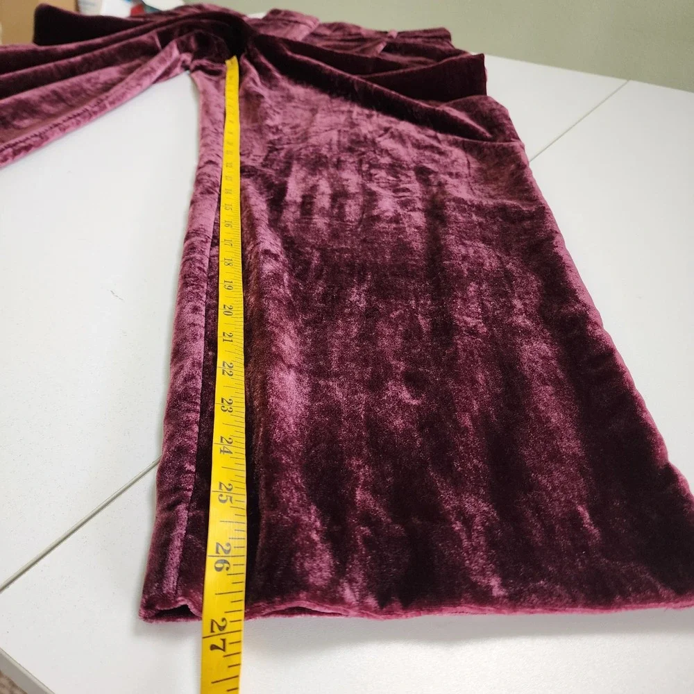 LOFT Womens Burgundy Velvet Pleat Front Straight Leg Pant Size 8 Pleated Trouser
